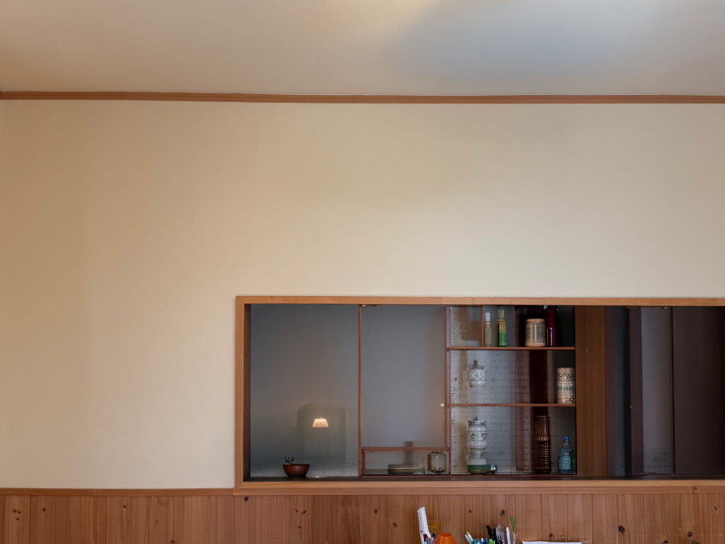 内壁　珪藻土塗替え工事